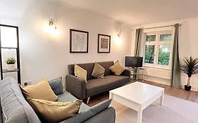 Space And Comfort In Summertown
