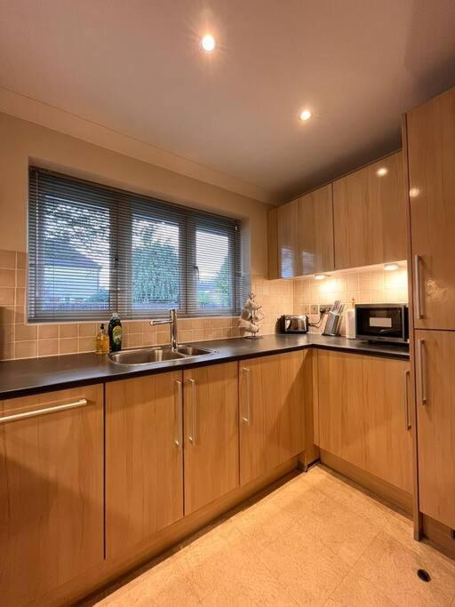 Space And Comfort In Summertown Oxford Exterior photo